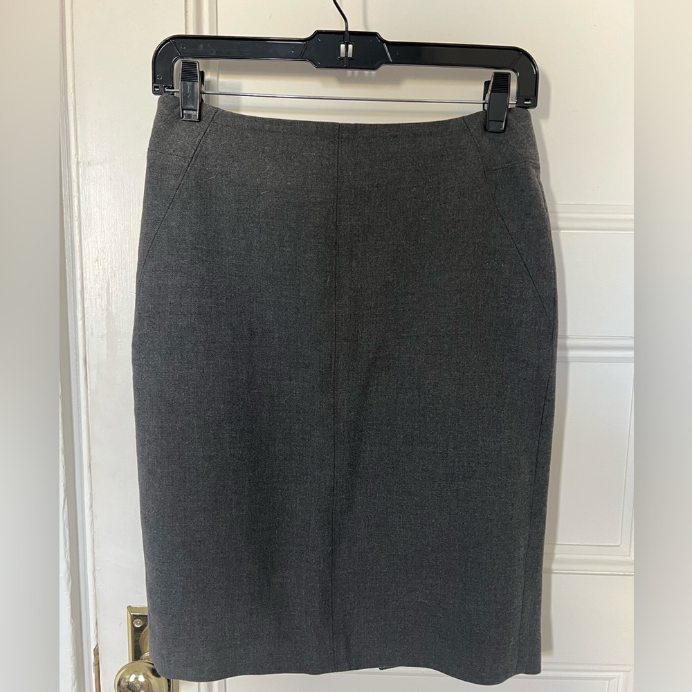 Grey Ann Taylor Loft pencil skirt size 2